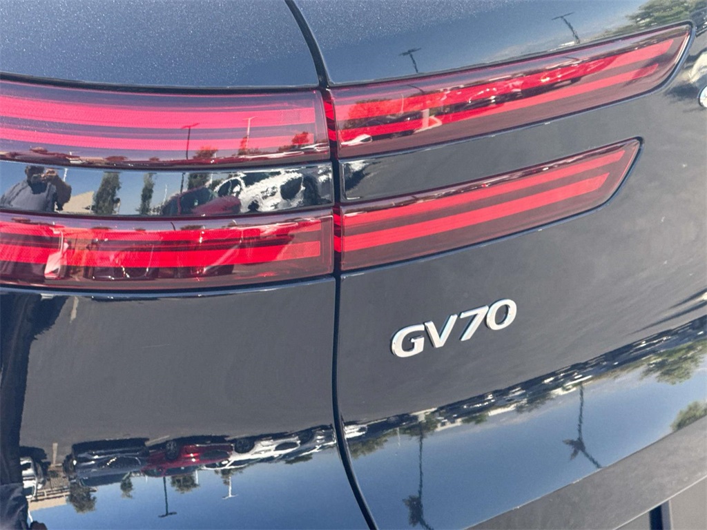 2026 Genesis Electrified GV70 Advanced photo 16