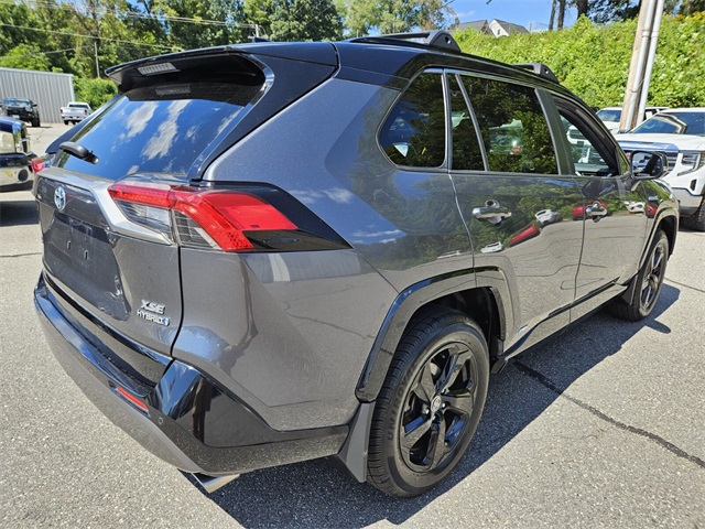 2020 Toyota RAV4 Hybrid XSE photo 7