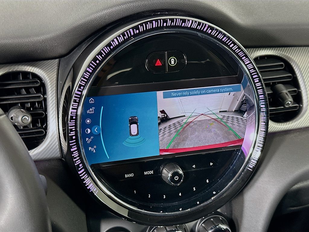 2024 Mini Cooper SE Signature photo 9