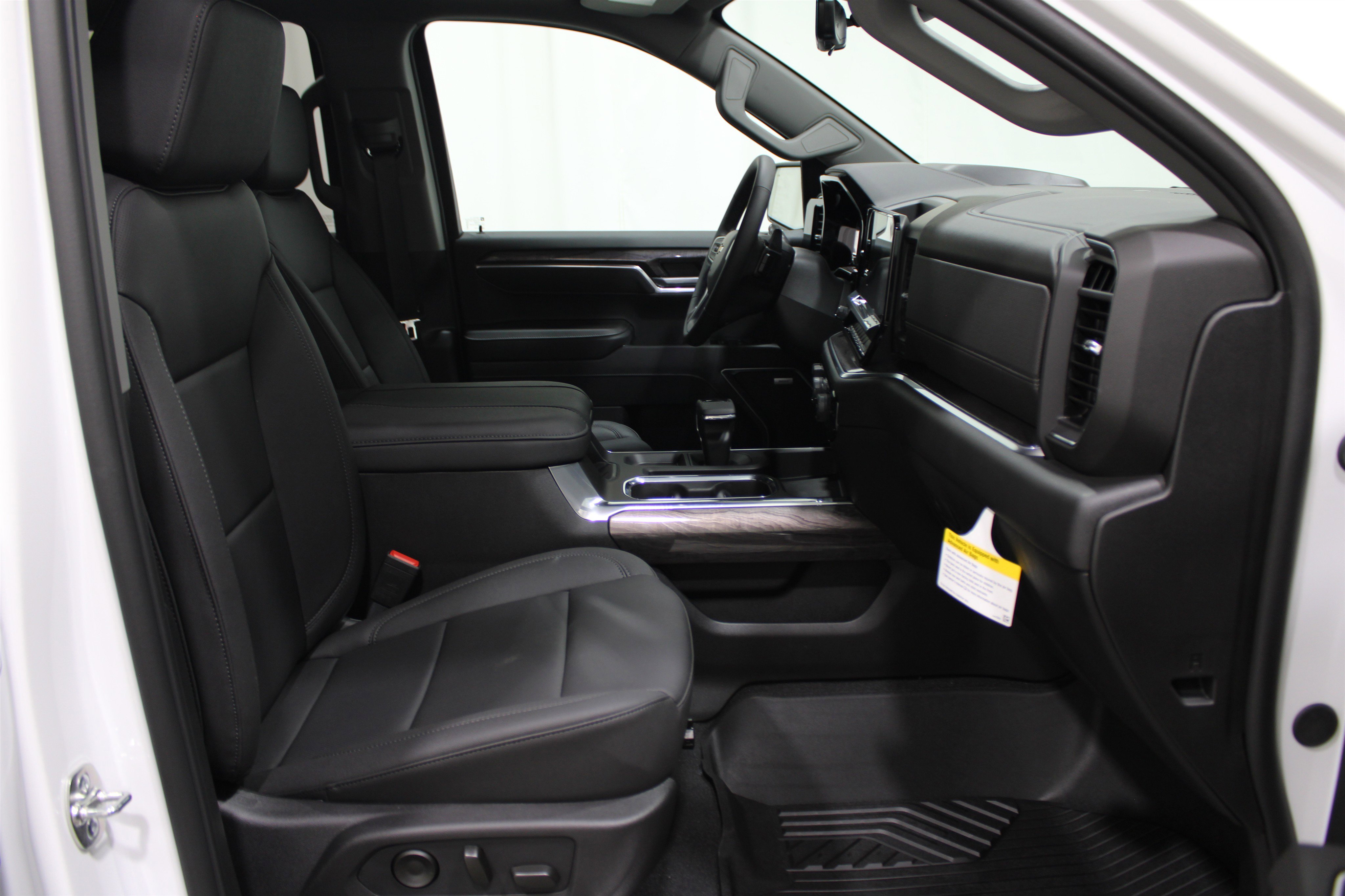 2026 Chevrolet Silverado 1500 LTZ photo 13
