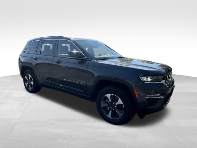 2023 Jeep Cherokee 4xe photo 8