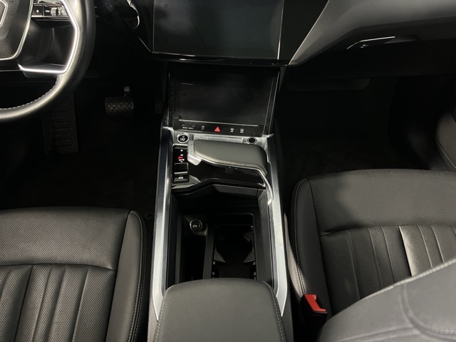2023 Audi e-tron Premium Plus photo 13