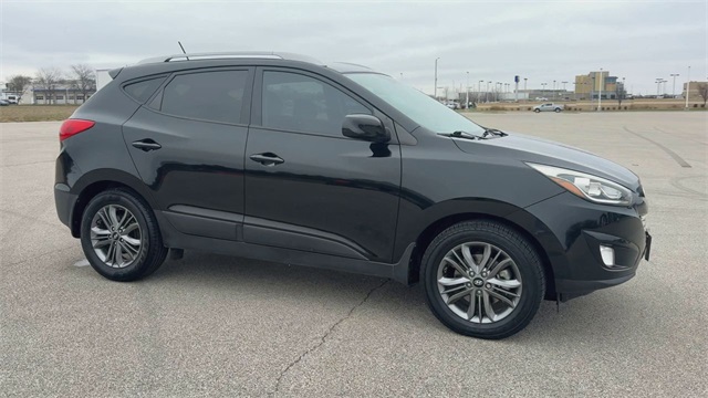 Used 2015 Hyundai Tucson SE with VIN KM8JU3AG2FU071140 for sale in O'Fallon, IL