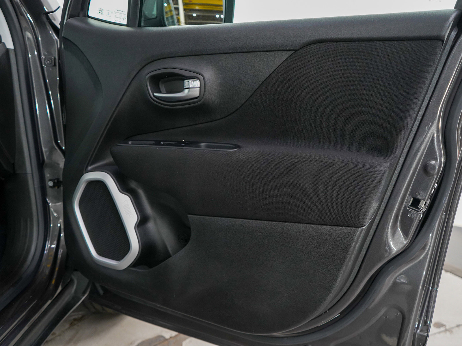2021 Jeep Renegade Latitude photo 4