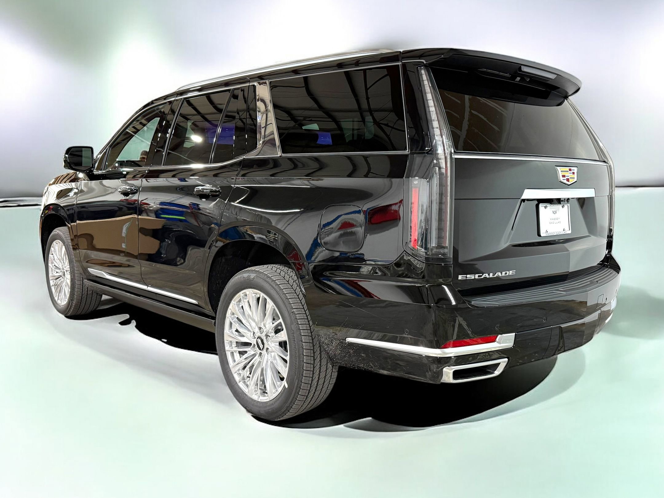 2026 Cadillac Escalade Luxury photo 2