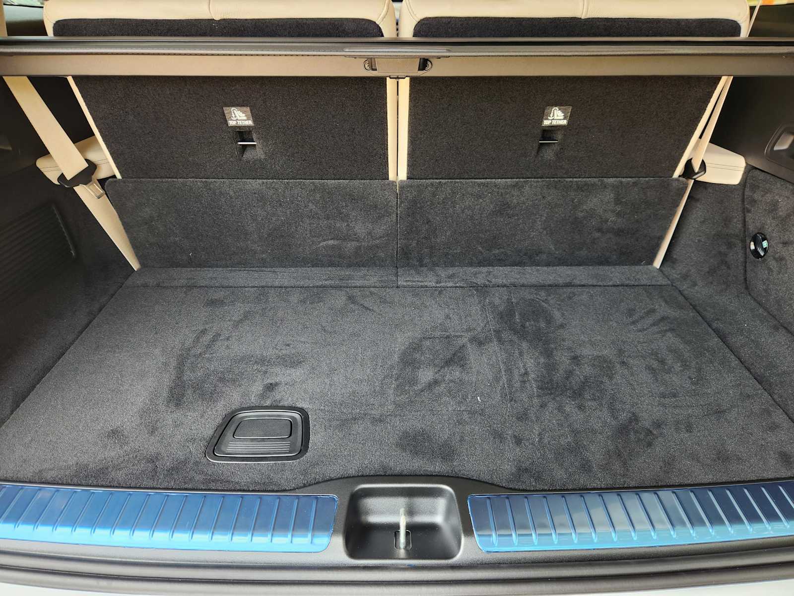 2026 Mercedes Benz GLS 450 4MATIC photo 19