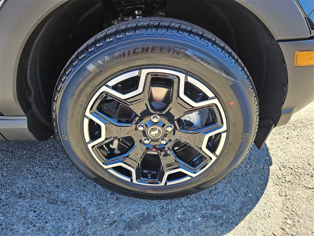 2025 Ford Bronco Sport Outer Banks photo 9