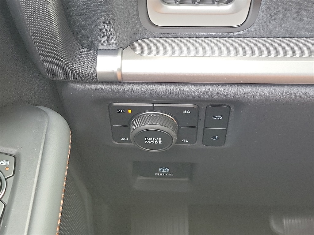 2025 Ford Expedition photo 14