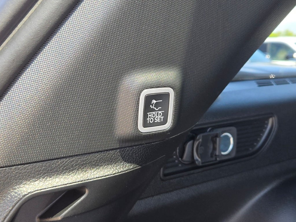 2025 Jeep Grand Cherokee Limited photo 17