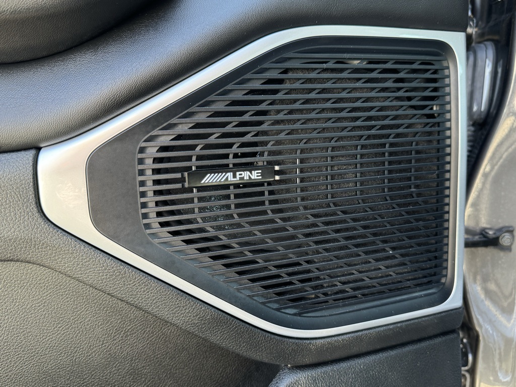 2024 Jeep Wagoneer Base photo 17
