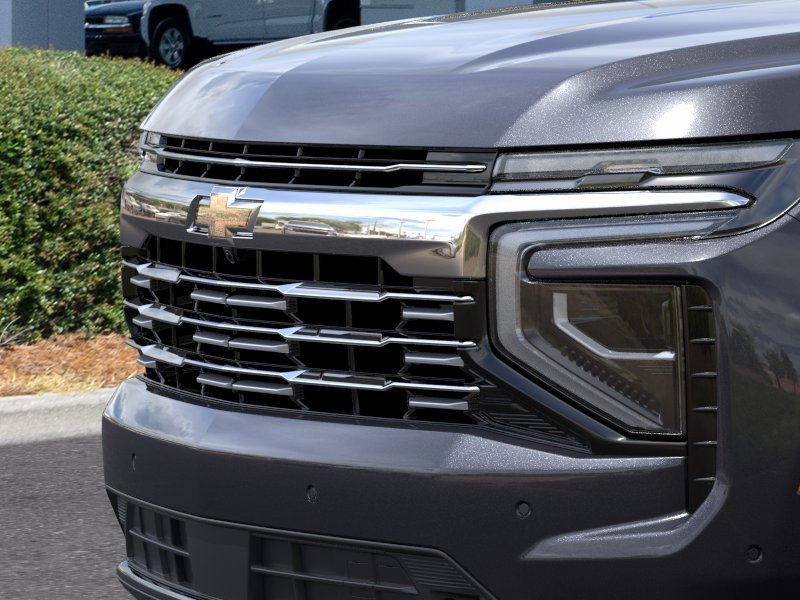 2025 Chevrolet Suburban Premier photo 13