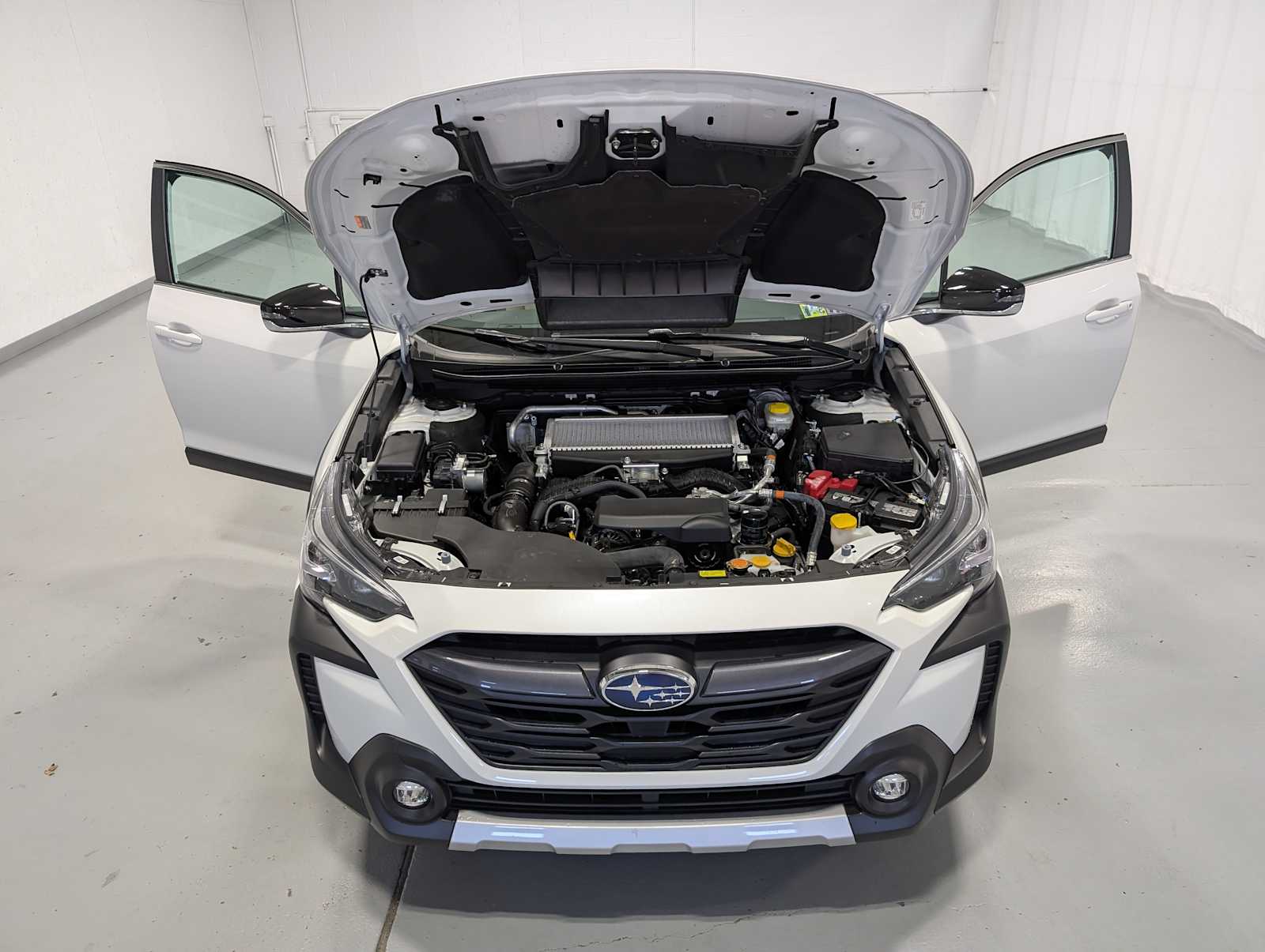 2025 Subaru Outback Limited XT photo 12
