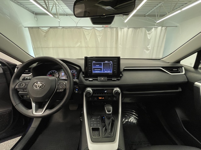 2022 Toyota RAV4 XLE Premium photo 13