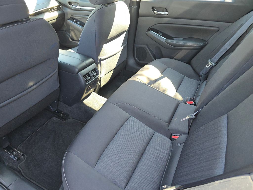 2020 Nissan Altima 2.5 SV photo 15