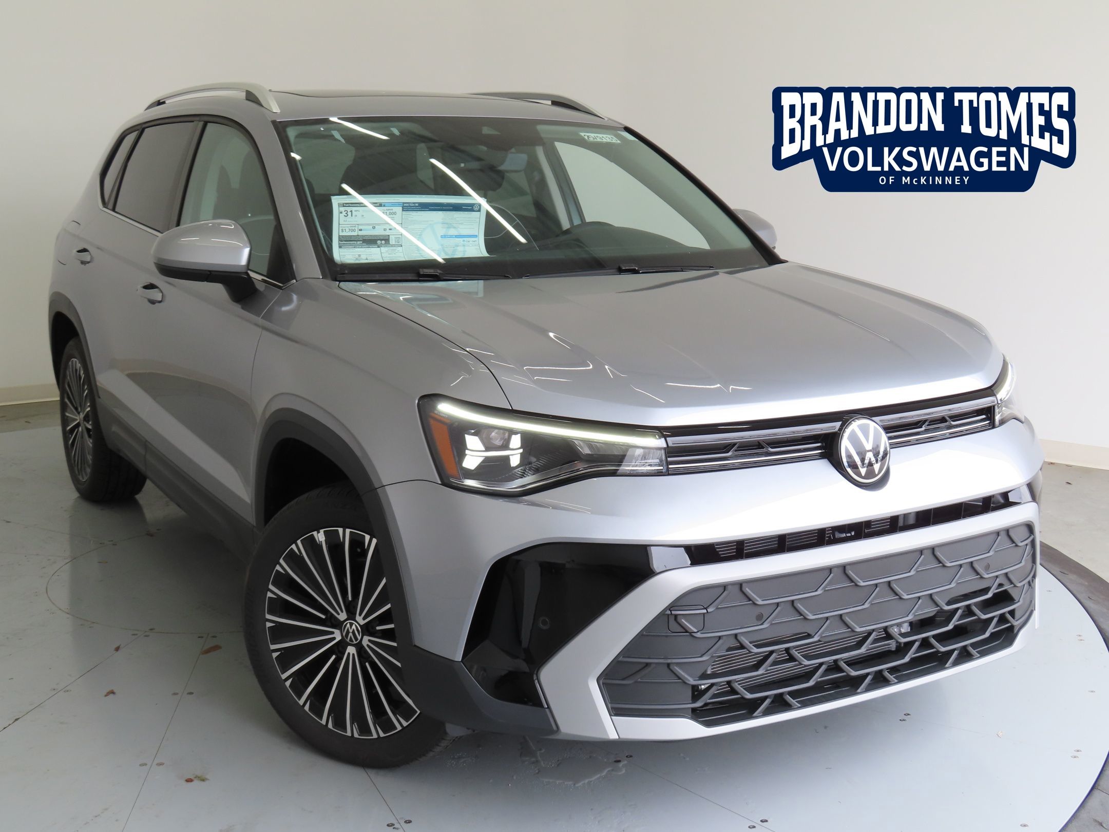 2025 Volkswagen Taos SE's photo