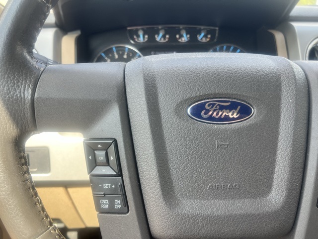 2011 Ford F-150 Lariat photo 22
