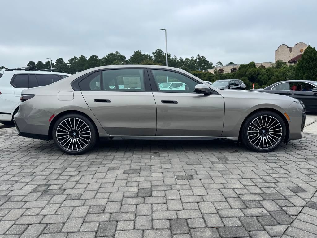 2025 Bmw 740i photo 7