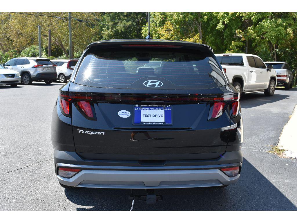2025 Hyundai Tucson SE photo 4
