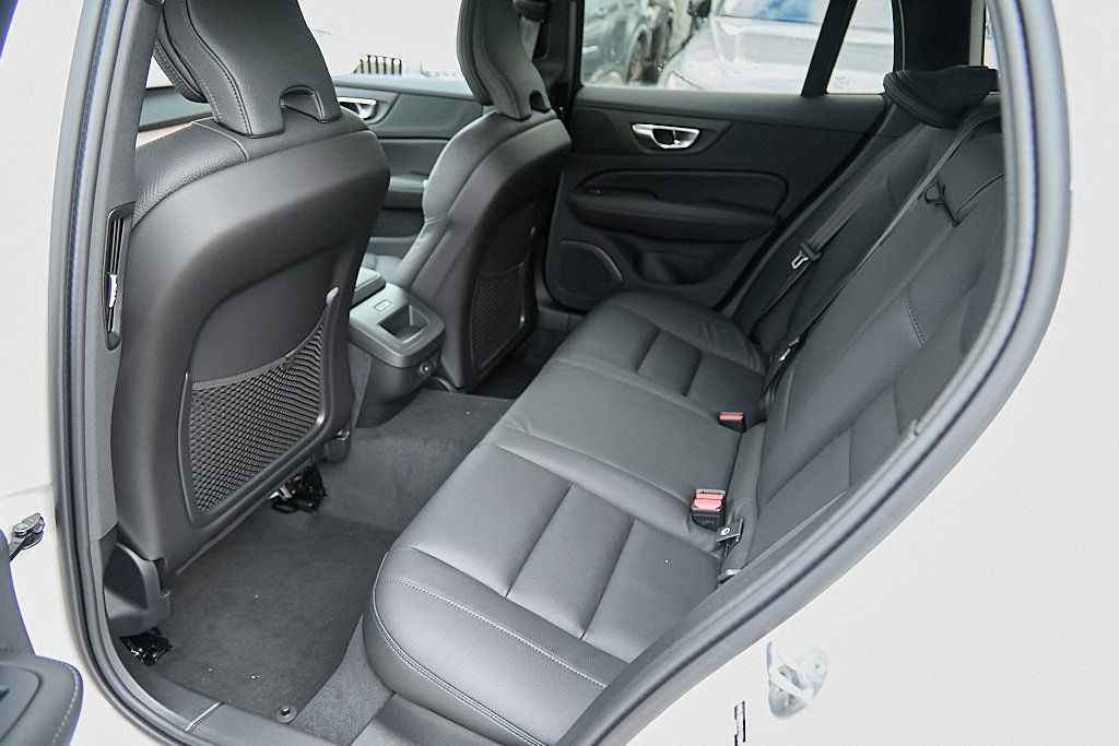2026 VOLVO V60CC - Image 20