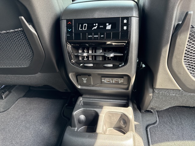 2025 Jeep Grand Cherokee Laredo X photo 21