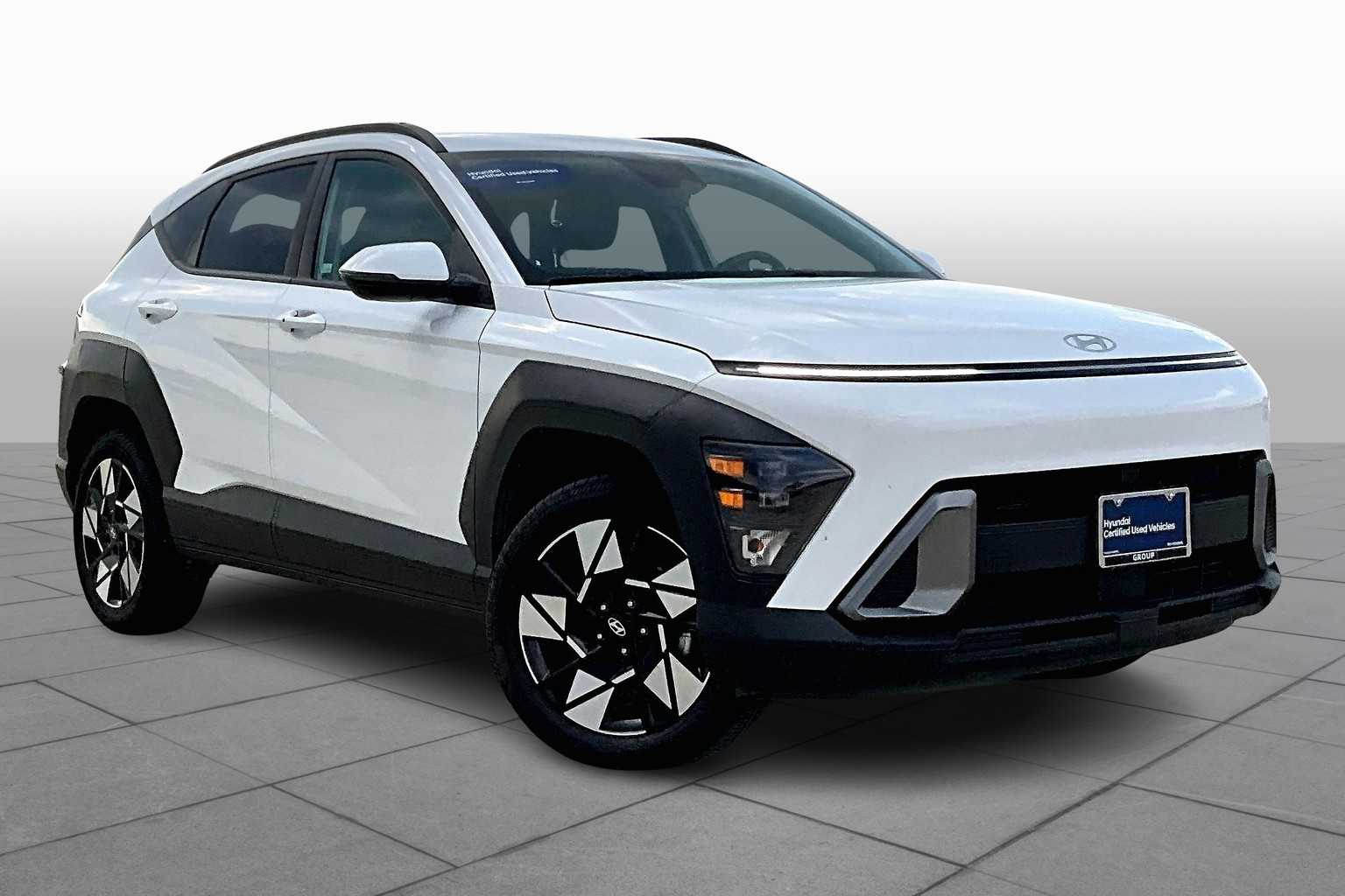2024 Hyundai Kona SEL photo 2