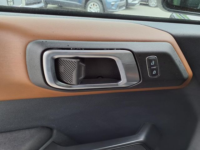 2024 Ford Bronco Outer Banks photo 15