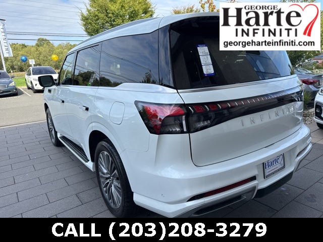 2026 Infiniti QX80 Luxe photo 5