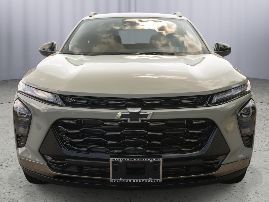2025 Chevrolet Trax ACTIV photo 2