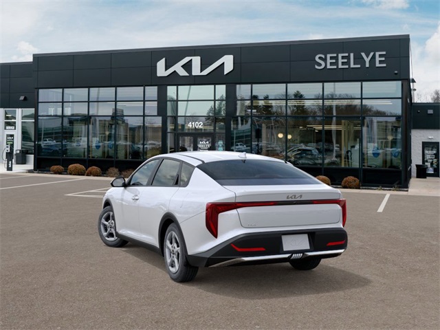 2025 Kia K4 LXS photo 3