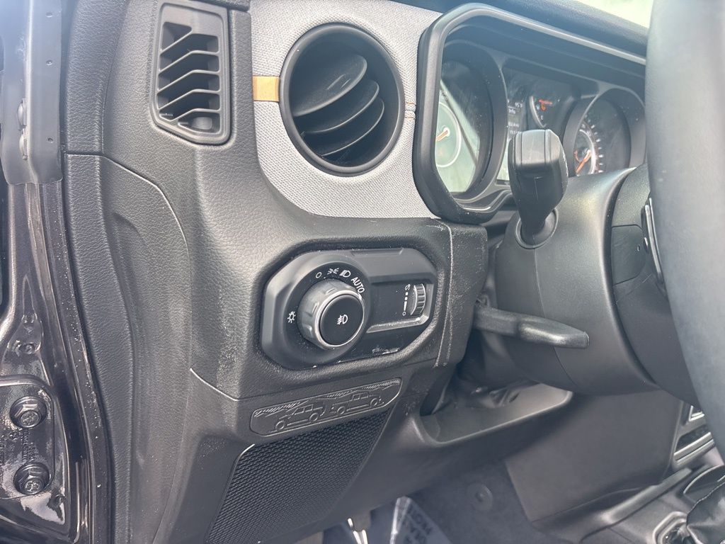 2025 Jeep Wrangler Sport S photo 35