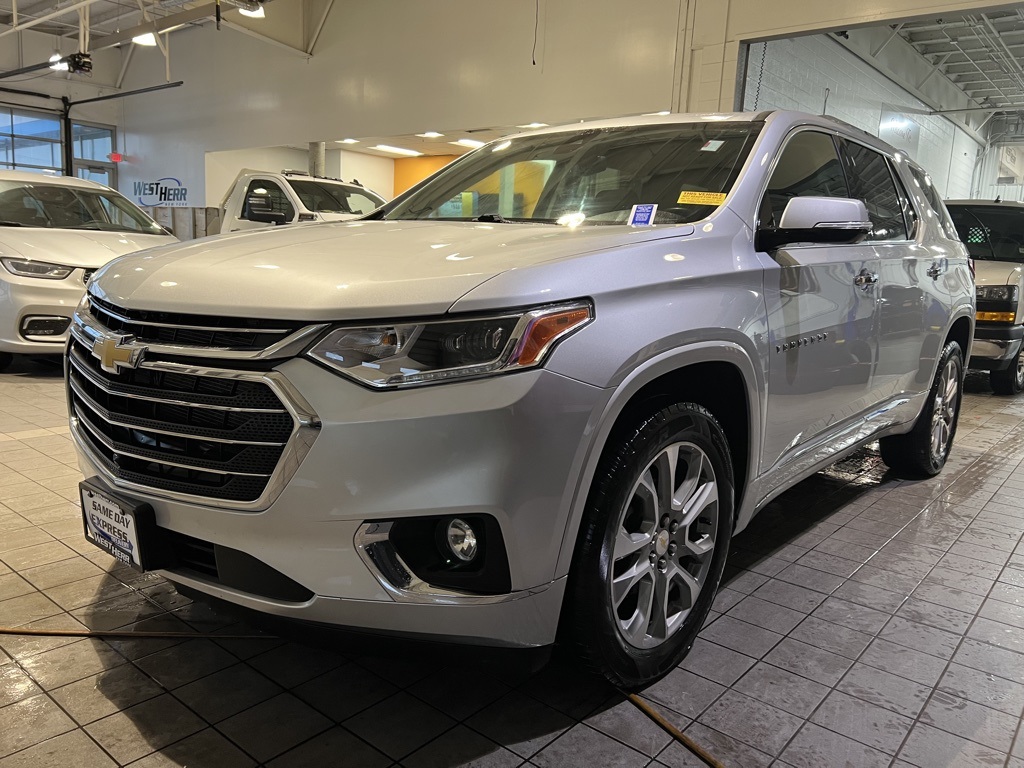 2020 Chevrolet Traverse Premier photo 3