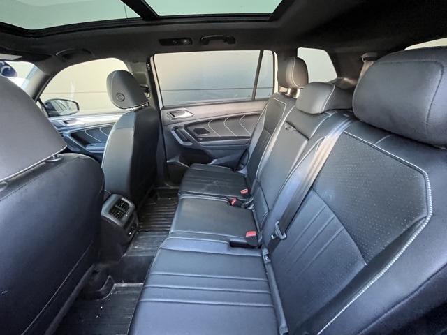 2022 Volkswagen Tiguan SE R-Line Black photo 3
