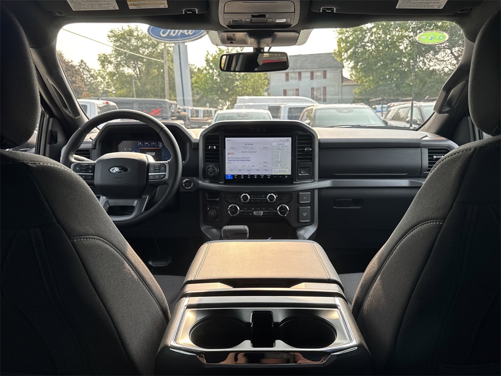 2025 Ford F-150 XLT photo 26
