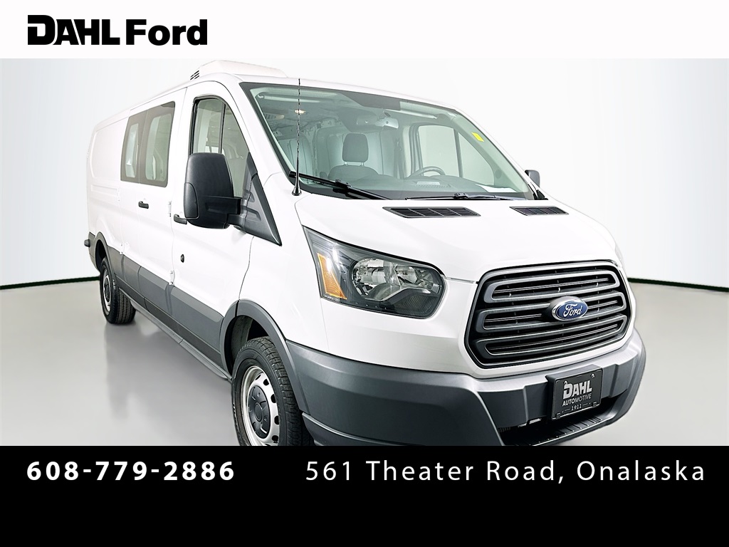 2015 Ford Transit Base's photo