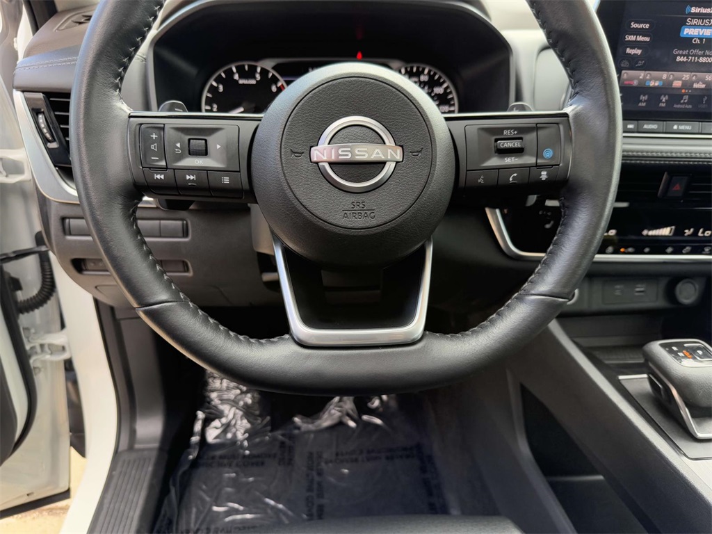 2023 Nissan Rogue SV photo 18