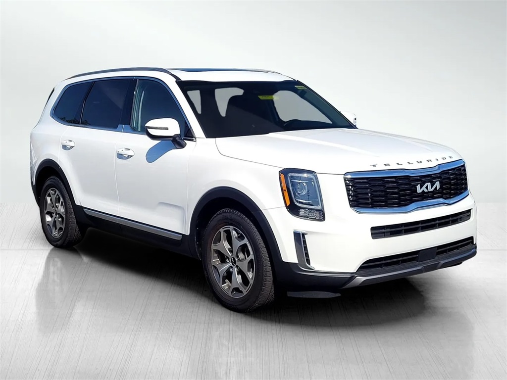 2022 Kia Telluride EX photo 3