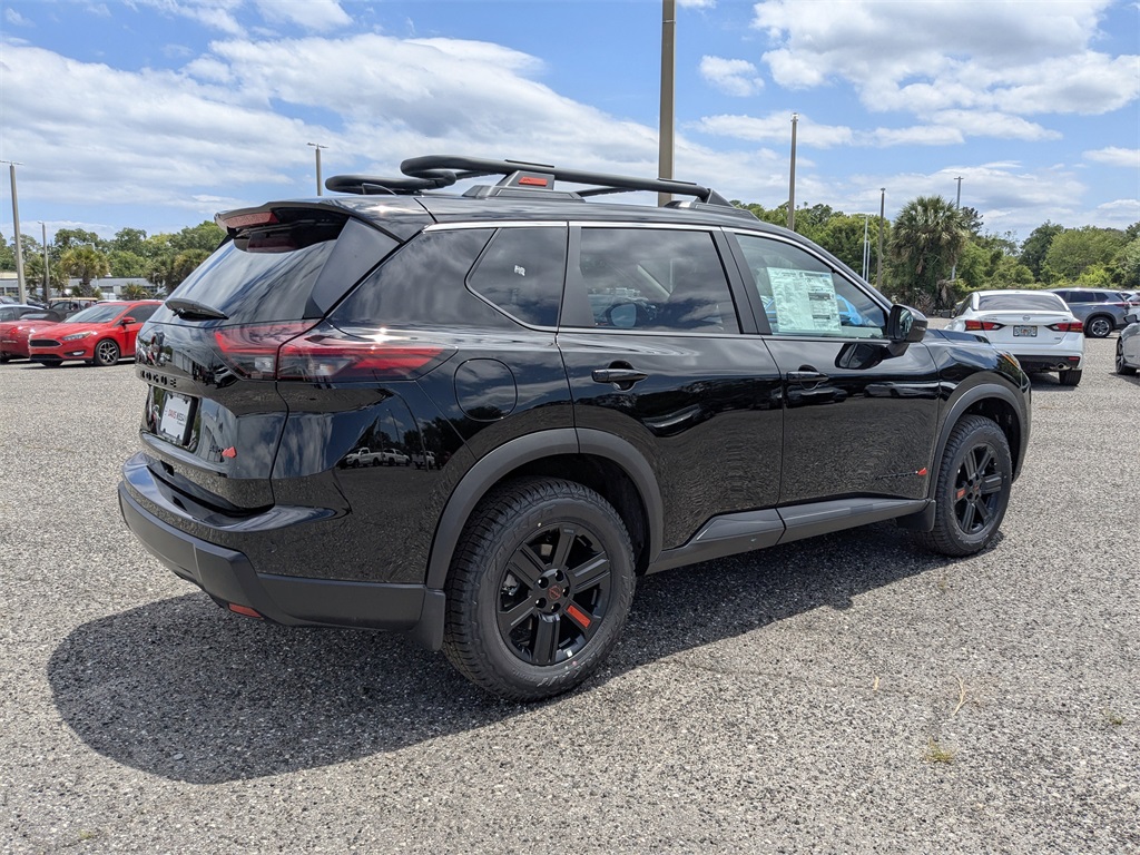 2025 Nissan Rogue SV photo 4