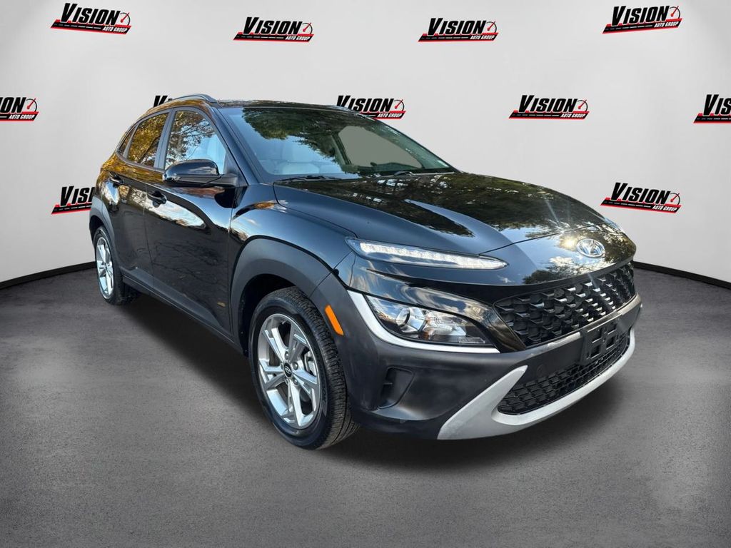 2023 Hyundai Kona SEL photo 3