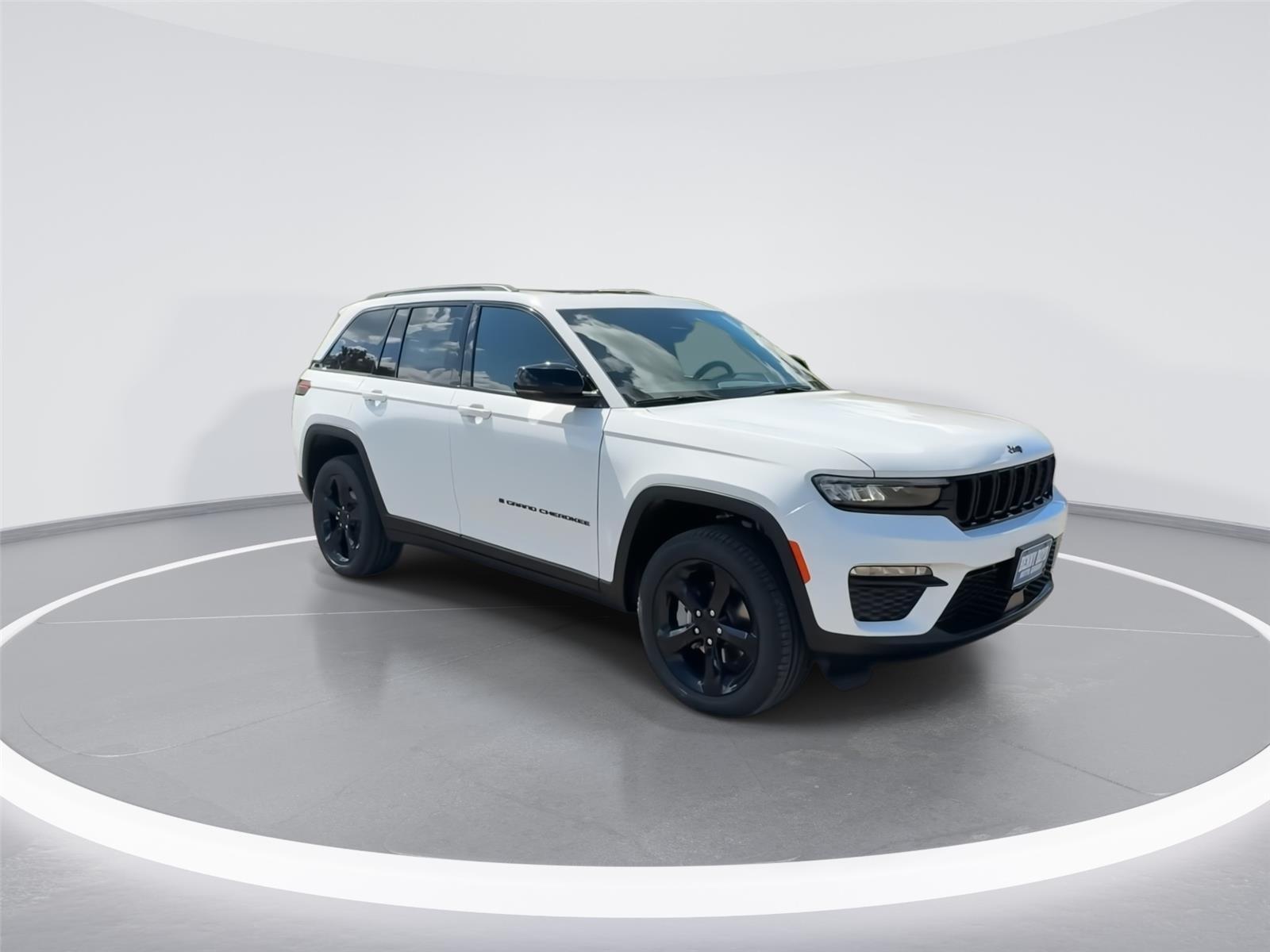 2025 Jeep Grand Cherokee Limited photo 2
