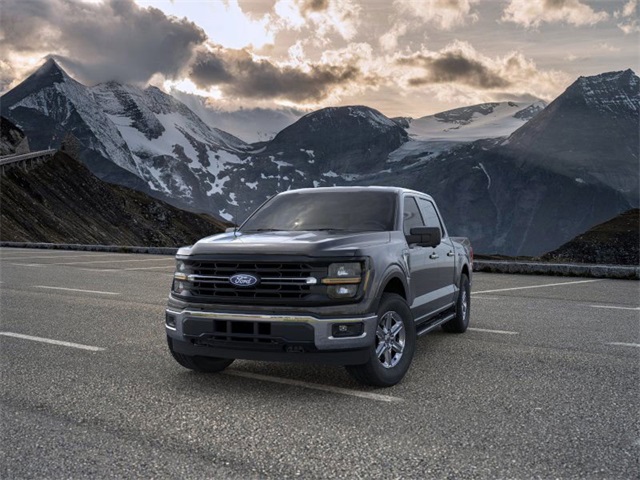2024 Ford F-150 XLT photo 2