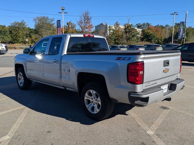 2019 Chevrolet Silverado LT photo 4