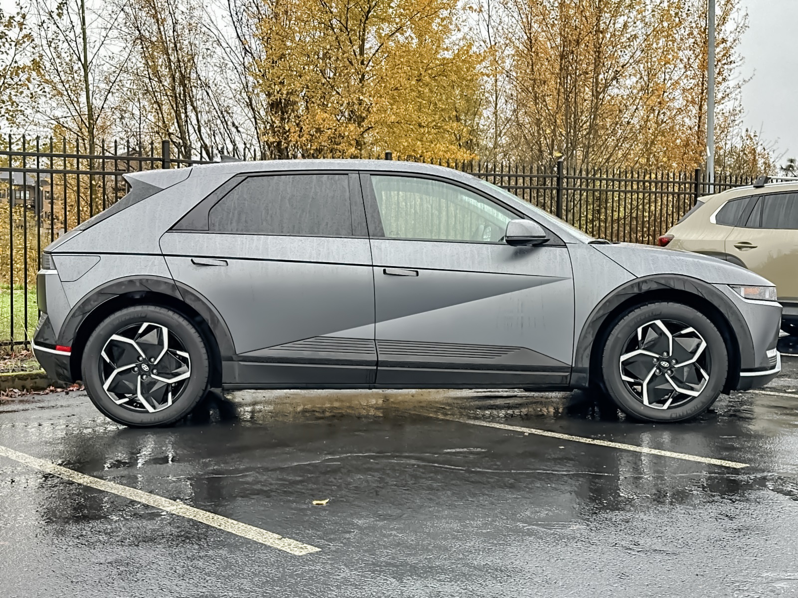 2023 Hyundai Ioniq 5 SEL photo 2