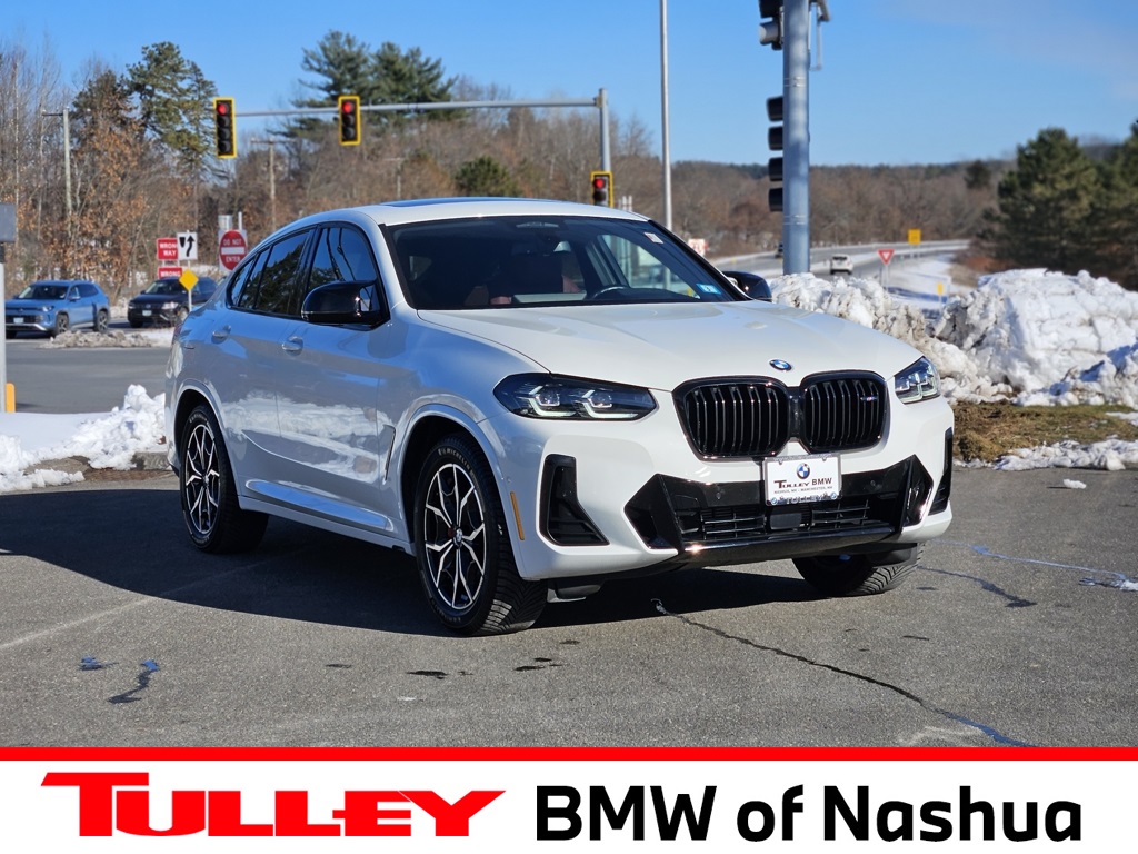 2022 BMW X4 M40i's photo