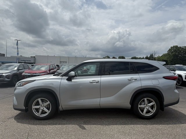 2020 Toyota Highlander L photo 8