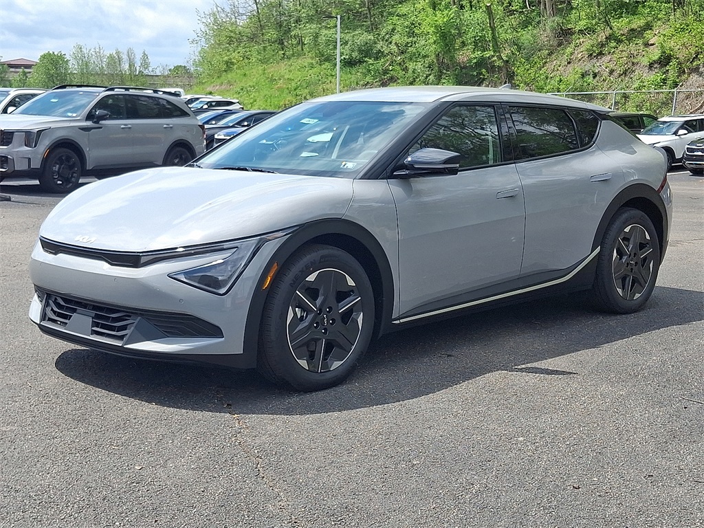 2025 Kia EV6 Light photo 3