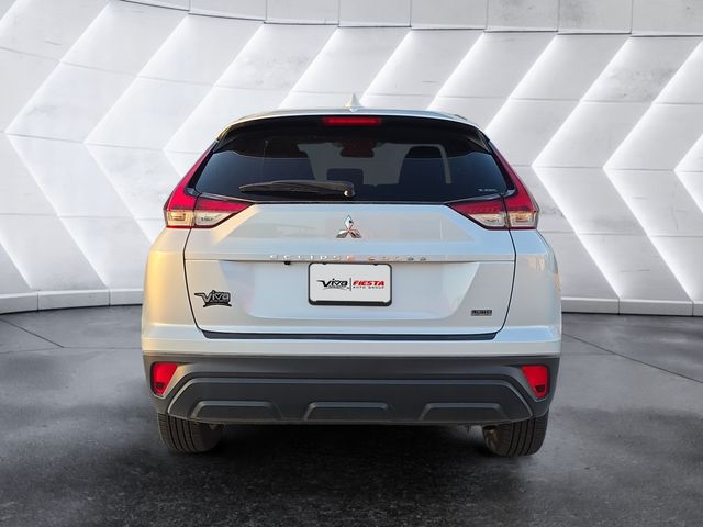 2025 Mitsubishi Eclipse Cross LE photo 5