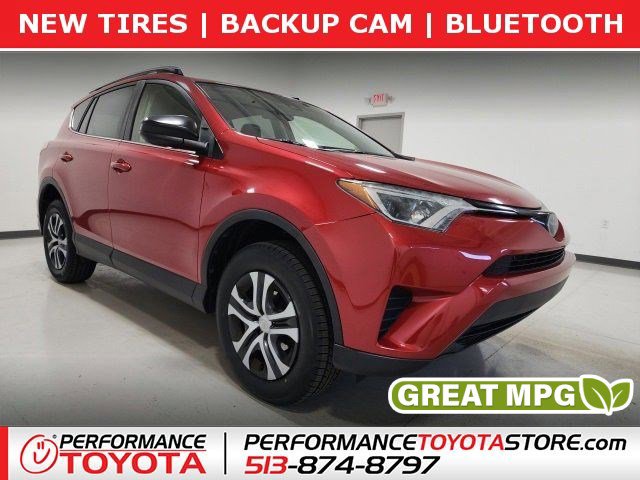 2017 Toyota RAV4 LE's photo