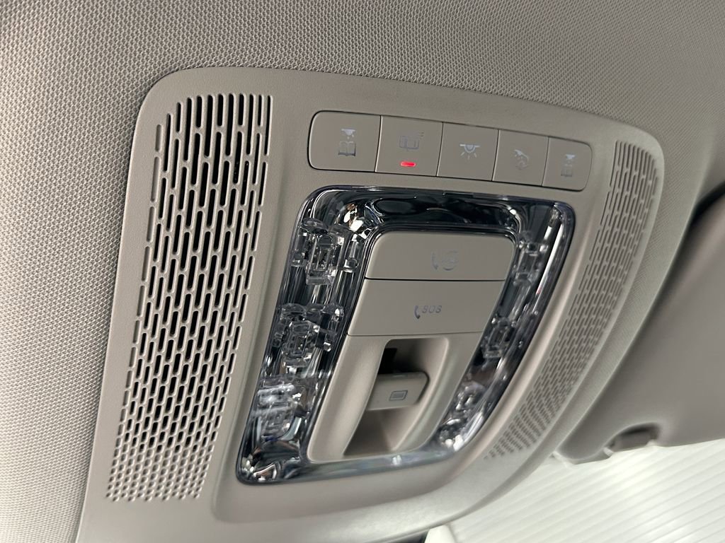 2026 Mercedes Benz GLS 450 4MATIC photo 35