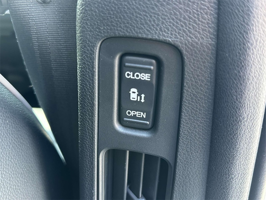 2025 Honda Odyssey Elite photo 8