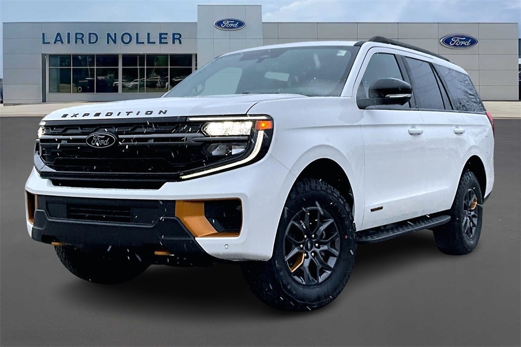 2025 Ford Expedition Tremor's photo